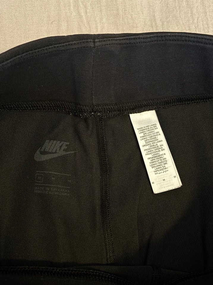 NİKE SWOOSH SİYAH TAYT - Görsel 4