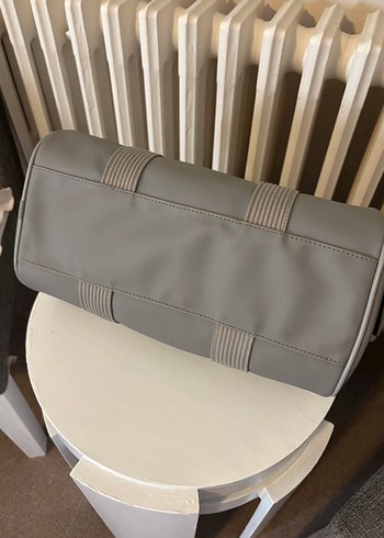 LACOSTE GRİ KOL ÇANTASI - Görsel 5