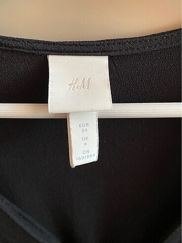 34 Beden siyah Renk H&M Siyah Elbise