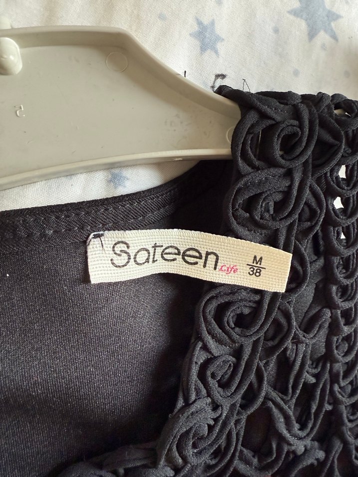 Dantel Detaylı Siyah Midi Elbise - Görsel 3