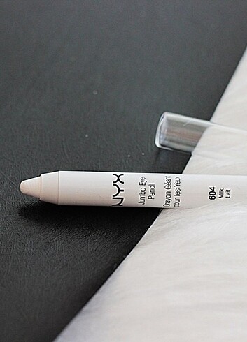 Nyx jumbo milk eye pencil 