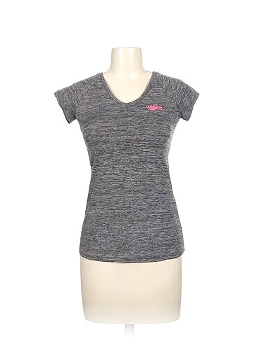 Diğer T-shirt %70 İndirimli.