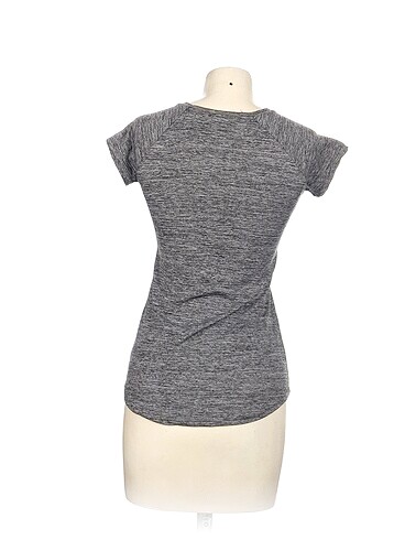 universal Beden Diğer T-shirt %70 İndirimli.