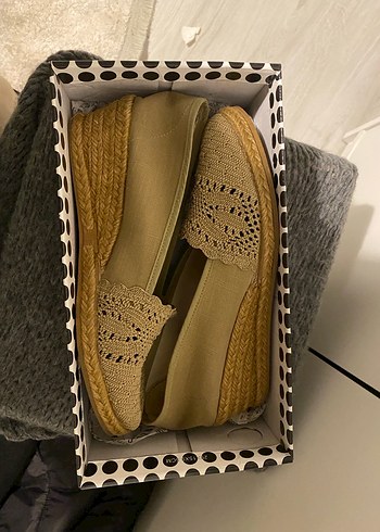 Bej Nakışlı Dantel Detaylı Dolgu Topuklu Kadın Espadril - Görsel 10