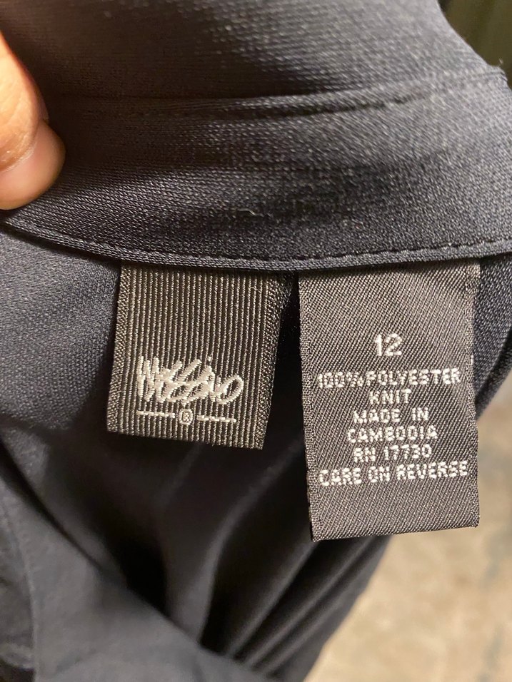 V Yaka Siyah Midi Ofis Elbisesi - Görsel 5