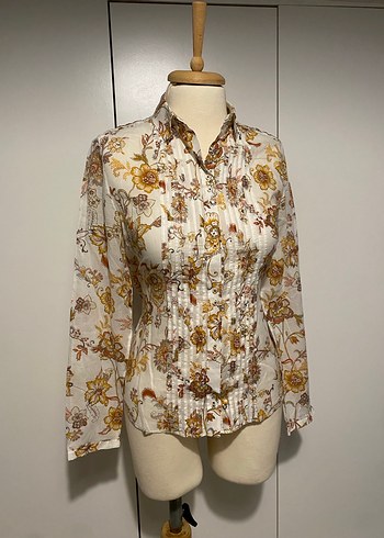 Bej Çiçek Desenli Kadın Gömlek - Görsel 3