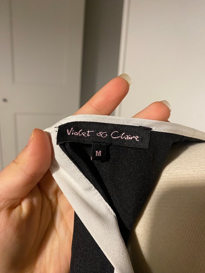 Siyah Beyaz Kolsuz Kadın Bluz - Görsel 5