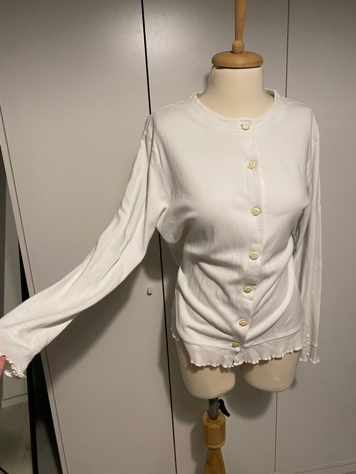 Düğmeli Beyaz Midi Kadın Hırka - Görsel 3