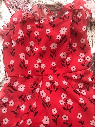 34 Beden Kırmızı Çiçekli Elbise