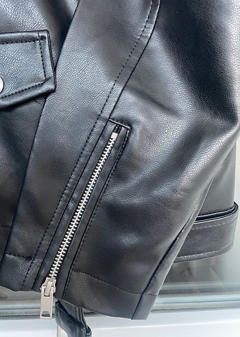 Erkek siyah deri ceket Pull and bear - Görsel 5