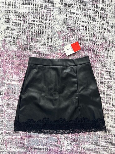 Bershka deri etek