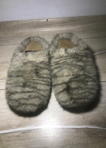 Gri Kürklü Kız Çocuk Ev Terliği - Görsel 2