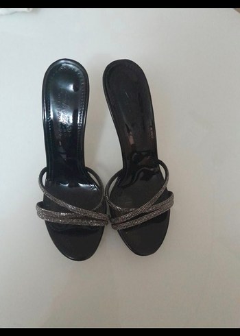 Siyah Parlak Stiletto Topuklu Kadın Abiye Ayakkabı - Görsel 5