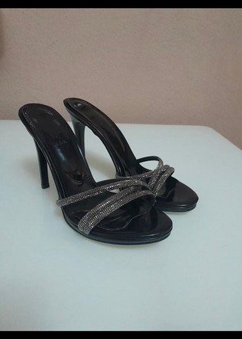 Siyah Parlak Stiletto Topuklu Kadın Abiye Ayakkabı - Görsel 2