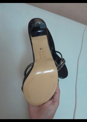 Siyah Parlak Stiletto Topuklu Kadın Abiye Ayakkabı - Görsel 4