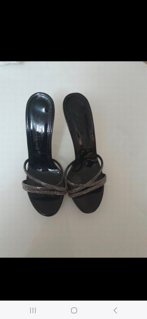 Siyah Parlak Stiletto Topuklu Kadın Abiye Ayakkabı - Görsel 5