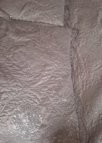 Diğer Yatak Örtüsü Seti