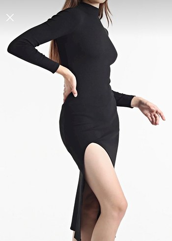 Siyah Yırtmaçlı Uzun Gotik Elbise - Görsel 3