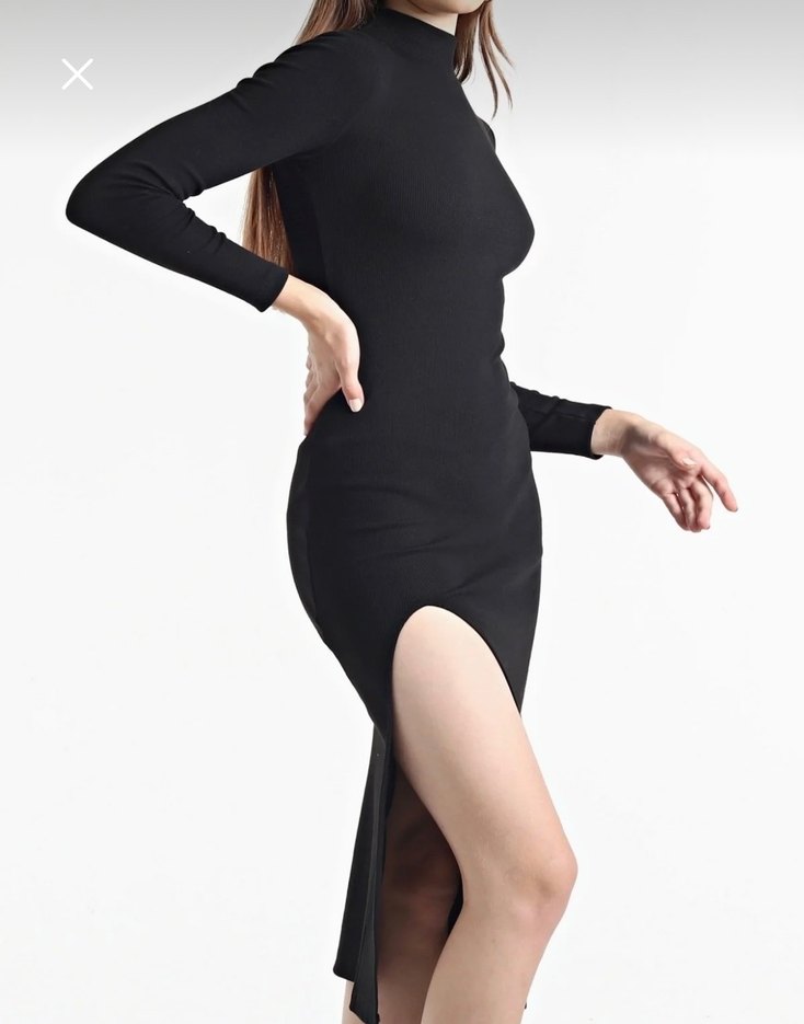 Siyah Yırtmaçlı Uzun Gotik Elbise - Görsel 3