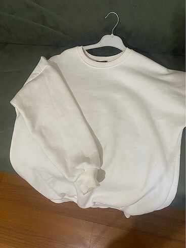 beyaz sweat