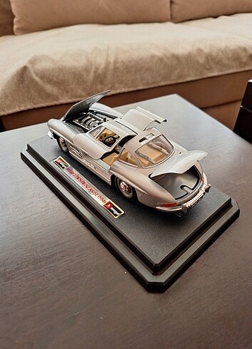 Burago mercedes benz 1:24 - Görsel 5