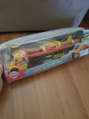 Dickie toys sesli ve ışıklı tır 41 cm - Görsel 2