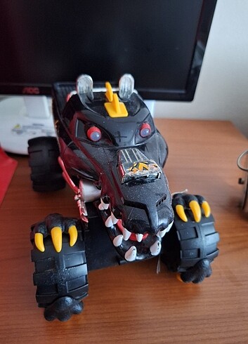 Beden Sesli ve ışıklı dev monster truck