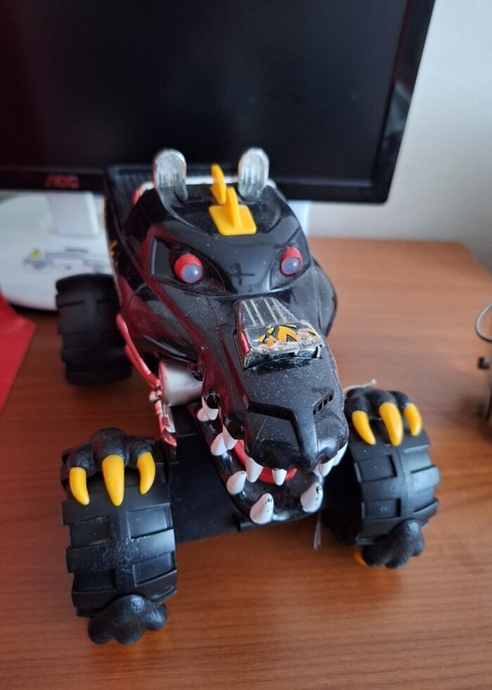 Sesli ve ışıklı dev monster truck - Görsel 3