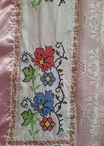 İşlemeli Parlak Pembe Yatak Örtüsü - Görsel 4