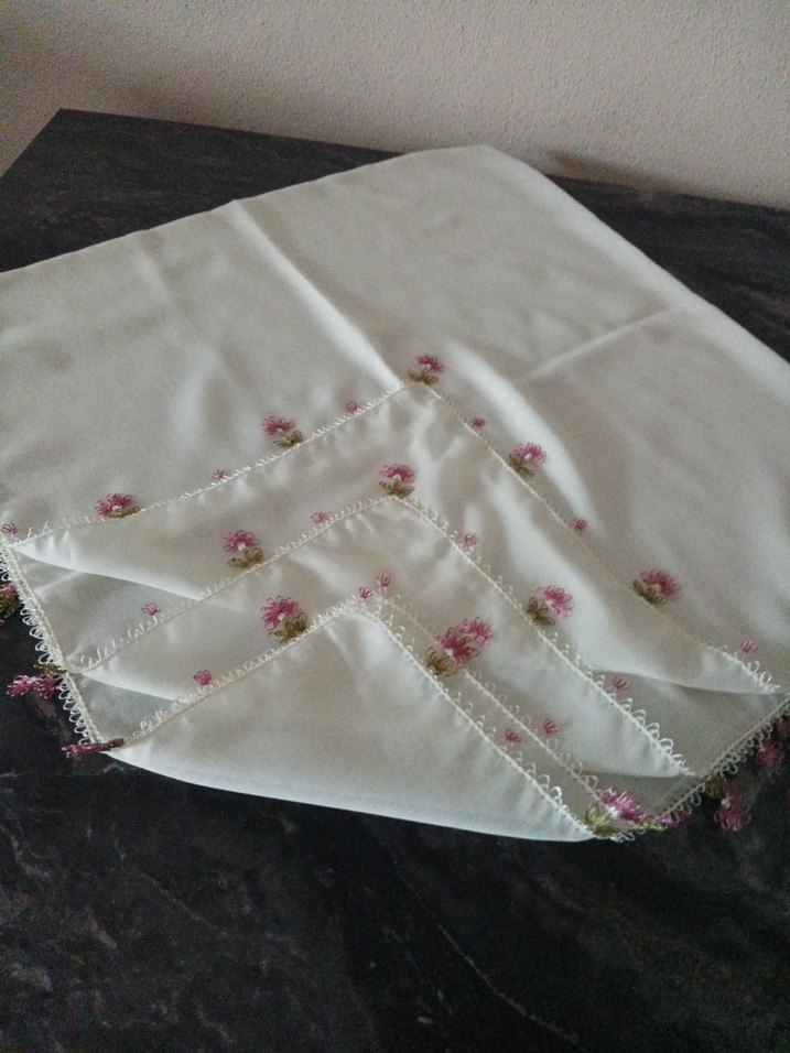 Dantel Kenarlı Beyaz Kadın Fular - Görsel 4