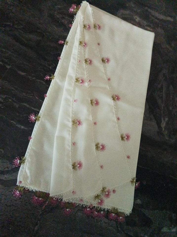 Dantel Kenarlı Beyaz Kadın Fular - Görsel 5