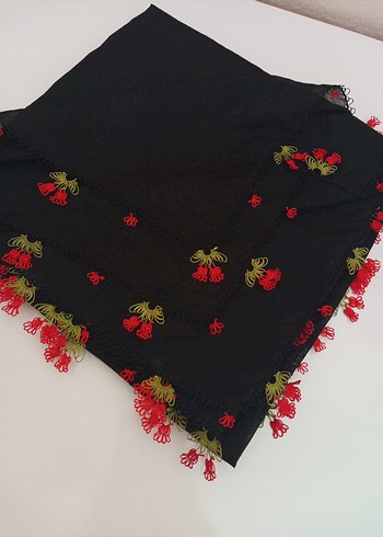 Püsküllü Siyah Kadın Fular - Görsel 5