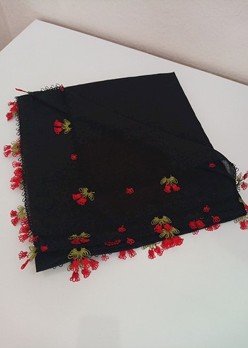 Püsküllü Siyah Kadın Fular - Görsel 6