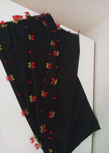 Püsküllü Siyah Kadın Fular - Görsel 2