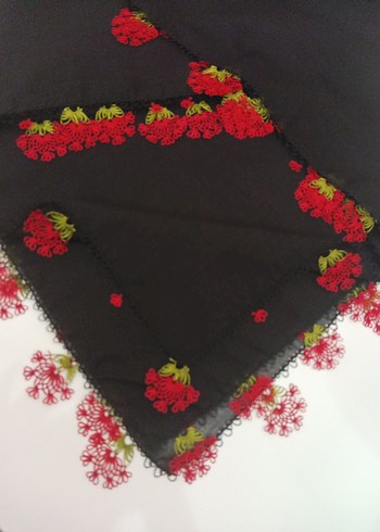 Dantel Detaylı Siyah Kadın Yazma - Görsel 3