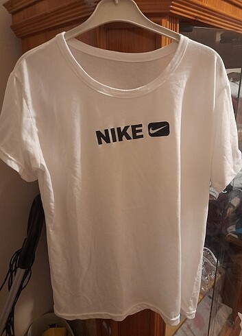 Nike beyaz tişört 
