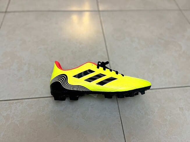 Adidas krampon