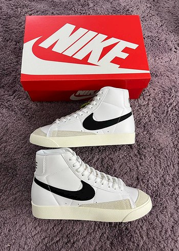Nike Blazer Mid 77 White