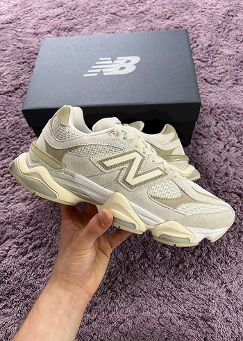New Balance New Balance 9060 Sea Salt Brown