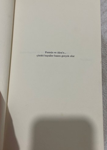 Kutsal Kefen - Julia Navarro - Görsel 4