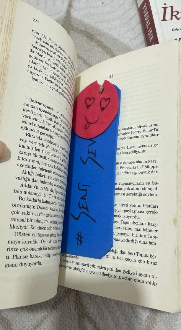 Kutsal Kefen - Julia Navarro - Görsel 3