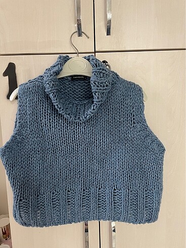 Milla crop süveter