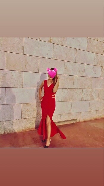 Kırmızı kadın elbise