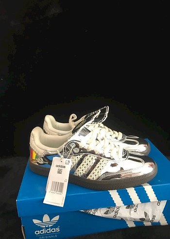 Adidas 40