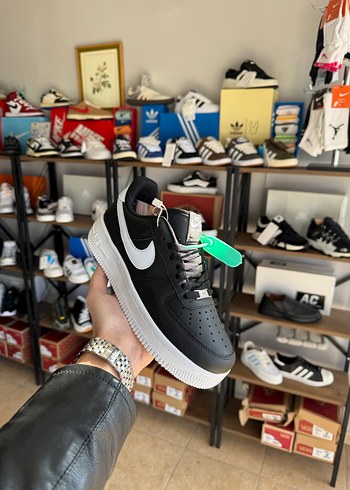 Nike Air Force 1 Siyah Beyaz