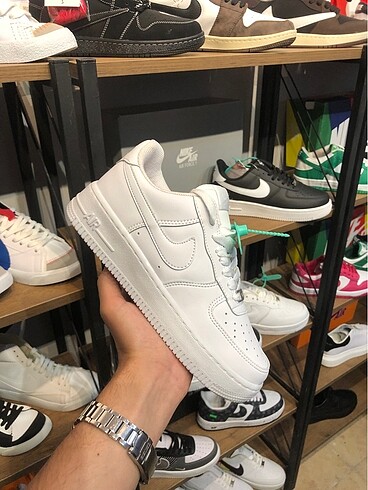 Nike Air Force 1