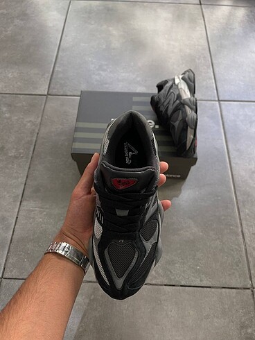 37 Beden siyah Renk NEW BALANCE 9060 BLACK
