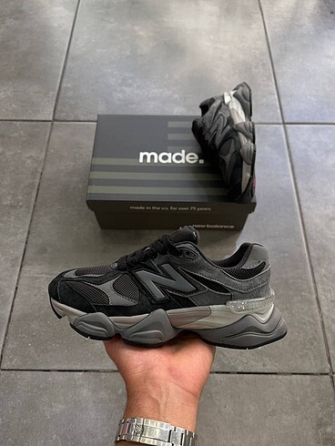 NEW BALANCE 9060 BLACK