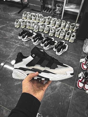 Adidas Niteball Core Black/Cloud White