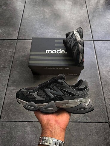 New Balance Black